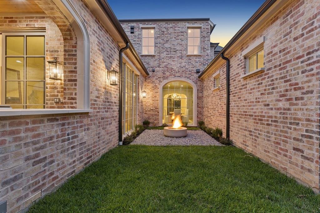 House in Frisco, Texas, United States 5 - 18513209