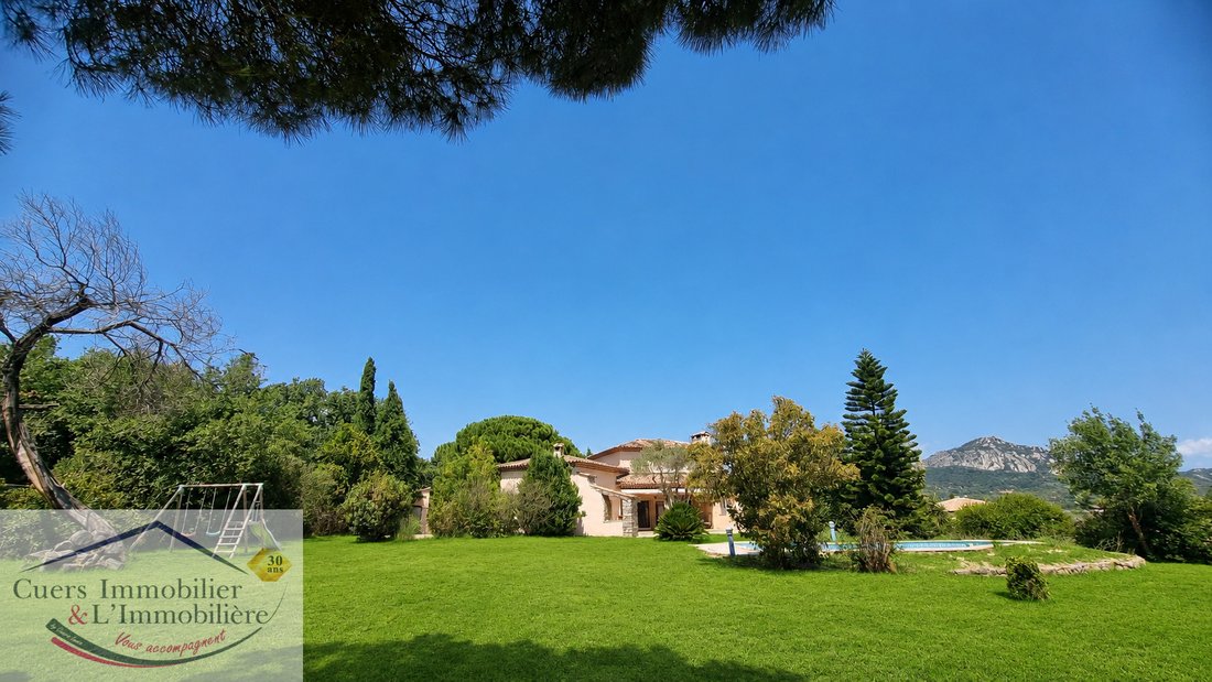 Domaine à La Crau, Provence-Alpes-Côte d'Azur, France 1 - 18493652