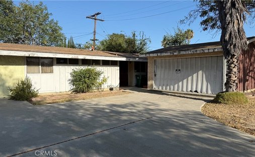 House in Signal Hill, California, United States 1
