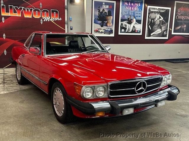 MercedesBenz 560 Series in Calverton, NY, United States 5 - 18511816
