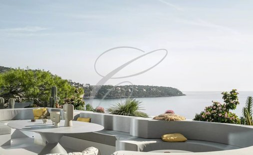 Villa in Village-Cros de Caste-Coupiere-Mont Gros, Roquebrune-Cap-Martin, France 1
