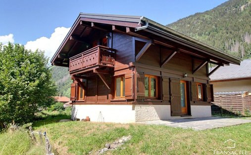 Chalet in Saint-Gervais-les-Bains, Auvergne-Rhône-Alpes, France 1