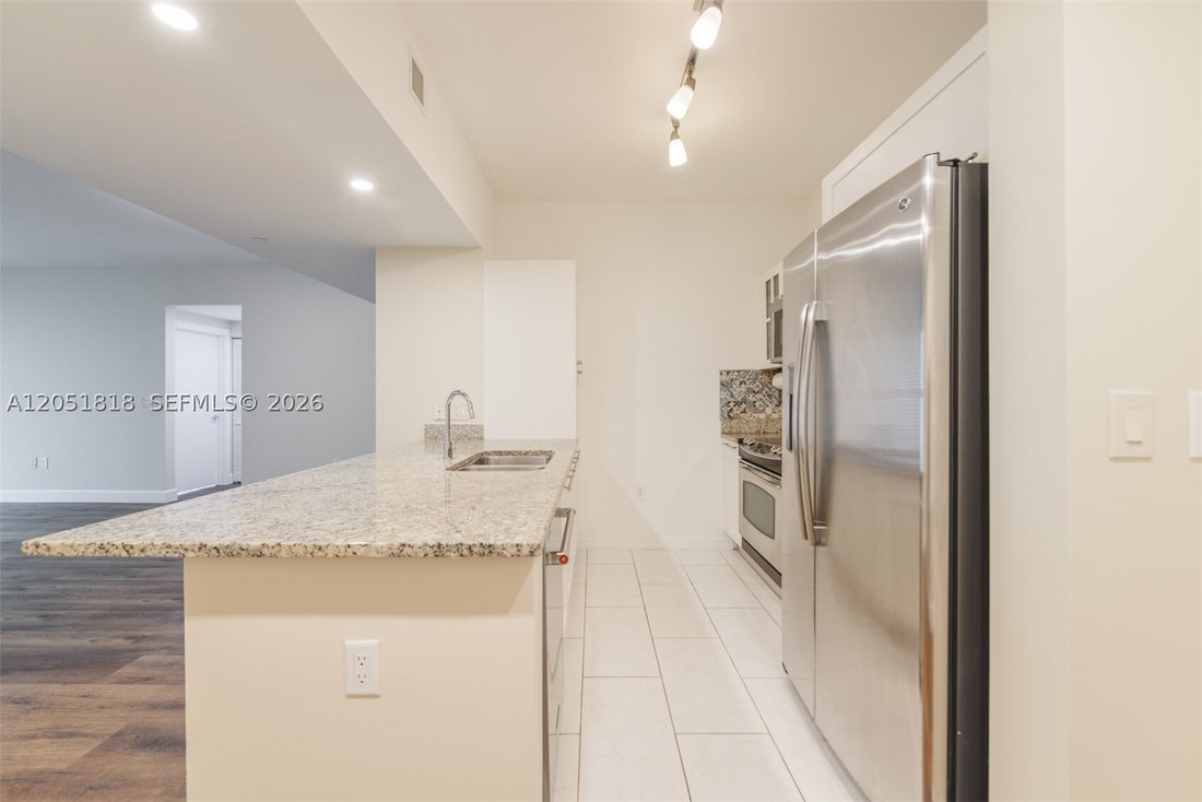 Condo in Miami, Florida, United States 5 - 18509329