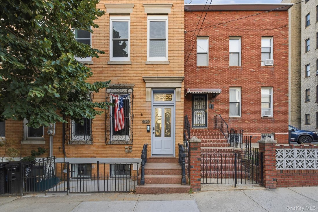 House in New York, New York, United States 2 - 18257272