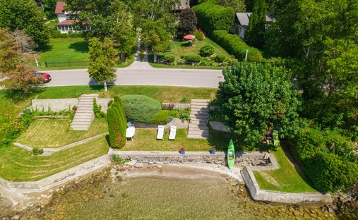 House in Georgina, Ontario, Canada 1