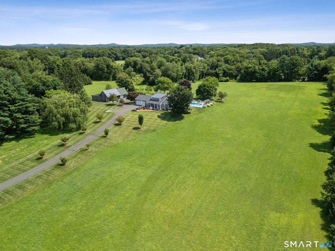 House in East Windsor, Connecticut, United States 2 - 18515847