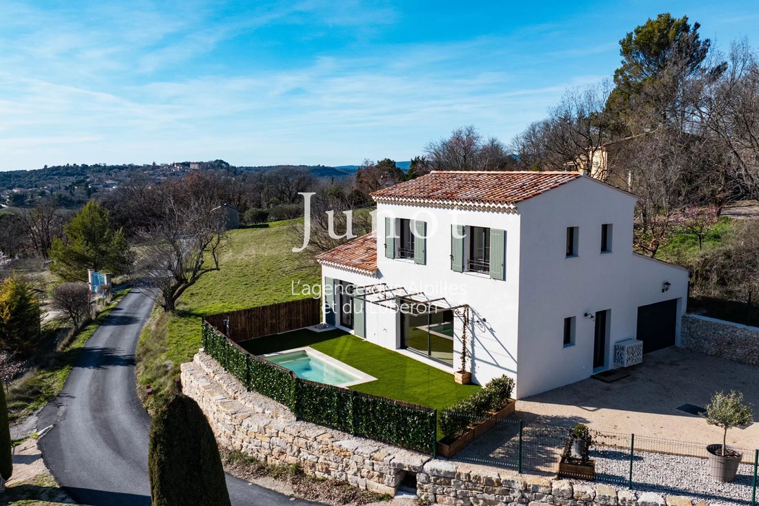 Villa in Goult, Provence-Alpes-Côte d'Azur, France 1 - 18509598
