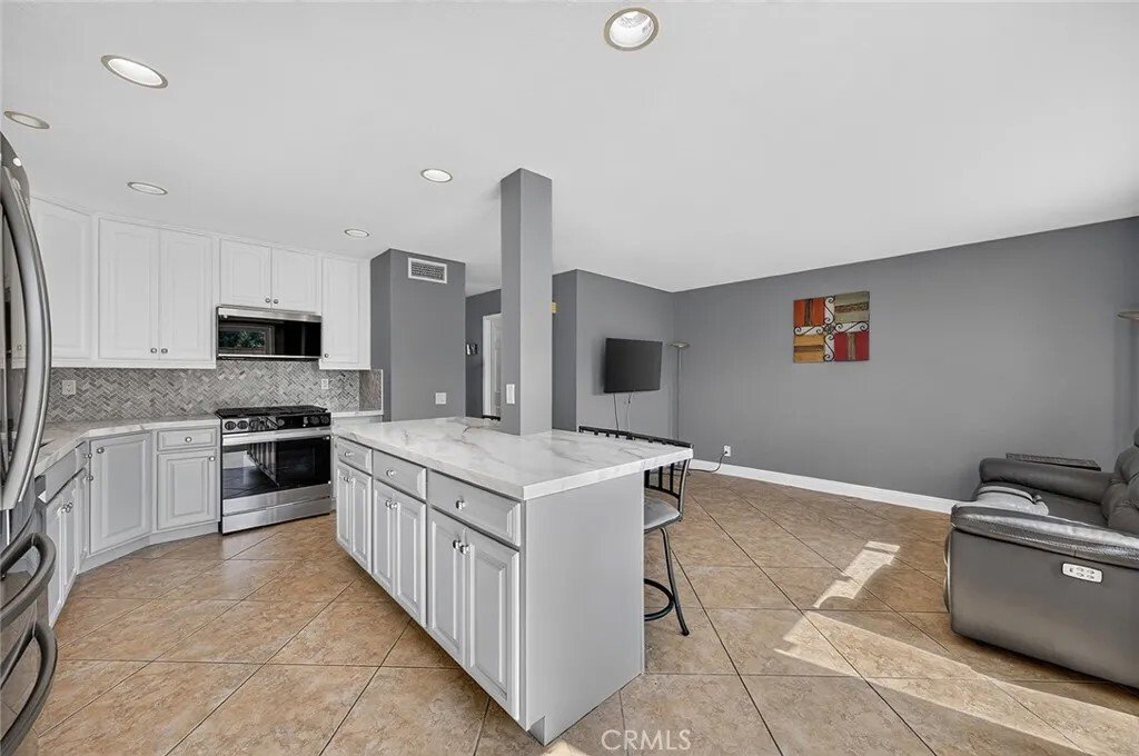 House in Lake Forest, California, United States 5 - 18509068