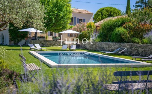 Country House in Oppède, Provence-Alpes-Côte d'Azur, France 1