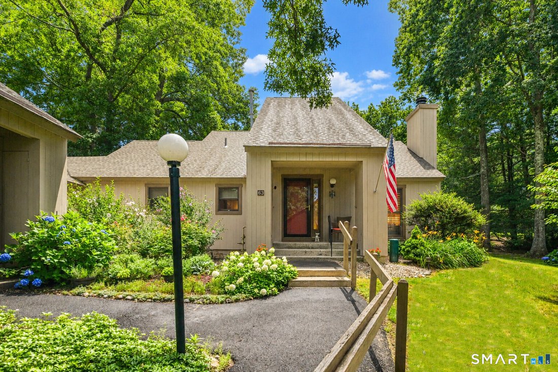 Condo in Avon, Connecticut, United States 1 - 18512494