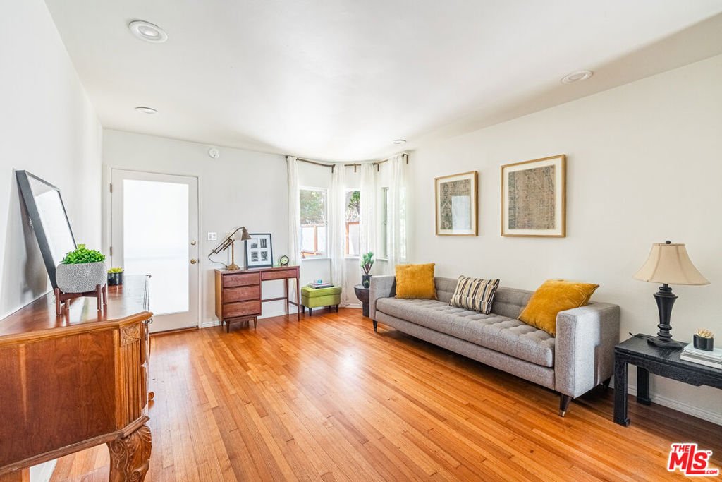 Santa Monica, California, United States 4 - 18511069