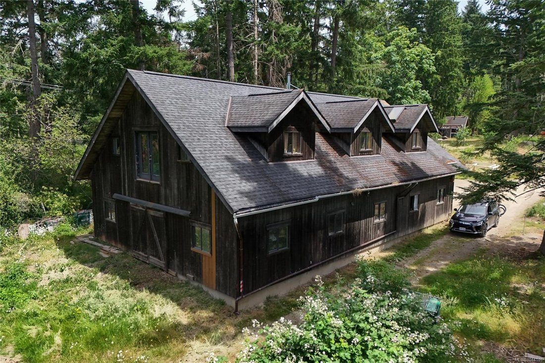 House in Fernwood, British Columbia, Canada 4 - 18519908