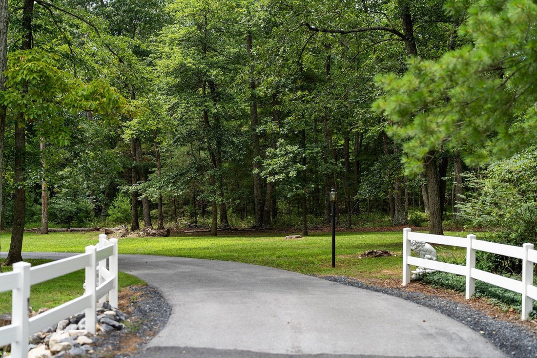 House in Grottoes, Virginia, United States 4 - 18512958