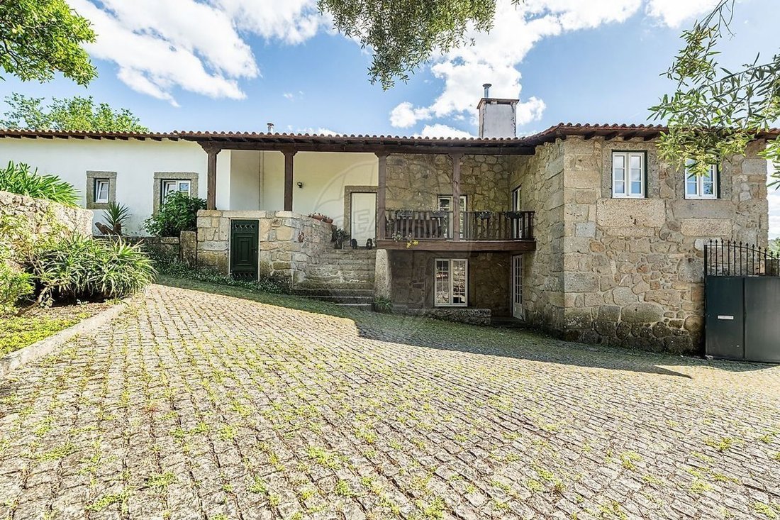 Villa in Crespos e Pousada, Braga, Portugal 2 - 18515627