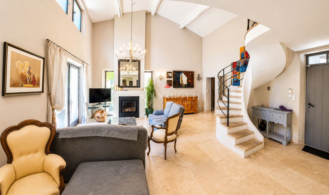 Villa in Lourmarin, Provence-Alpes-Côte d'Azur, France 4 - 18515495