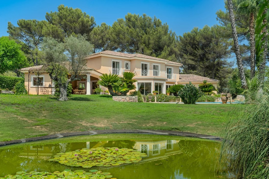 House in Mougins, Provence-Alpes-Côte d'Azur, France 5 - 18509835