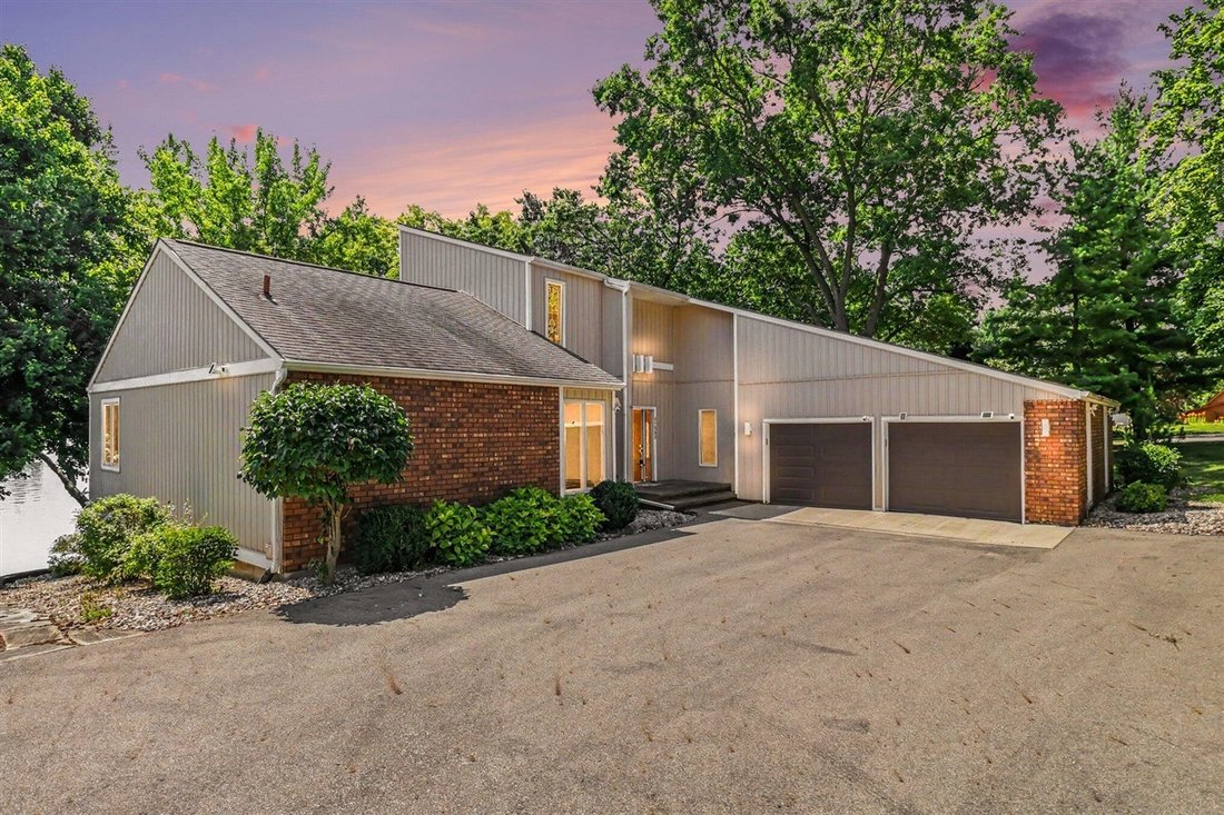 House in Centreville, Michigan, United States 1 - 18501929
