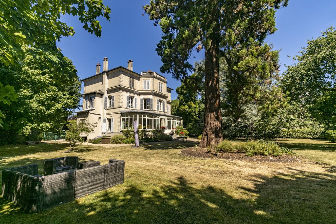 Apartment in Forêt, Saint-Germain-en-Laye, France 1 - 18511727