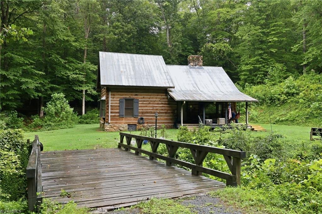 House in Walnut Cove, North Carolina, United States 5 - 18518450