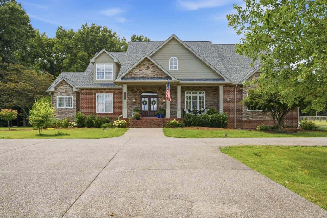 House in Springfield, Tennessee, United States 1 - 18514470