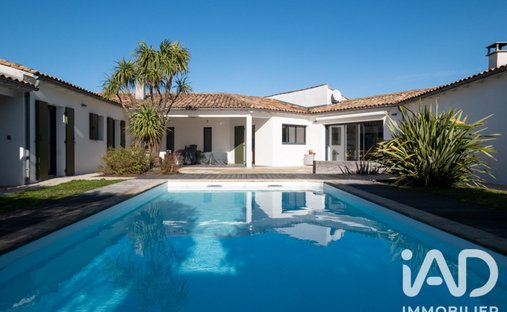 House in Sainte-Marie-de-Ré, Nouvelle-Aquitaine, France 1