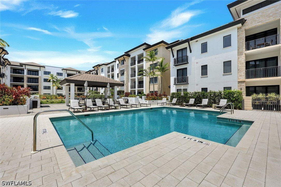 Condo in Naples, Florida, United States 4 - 18510871