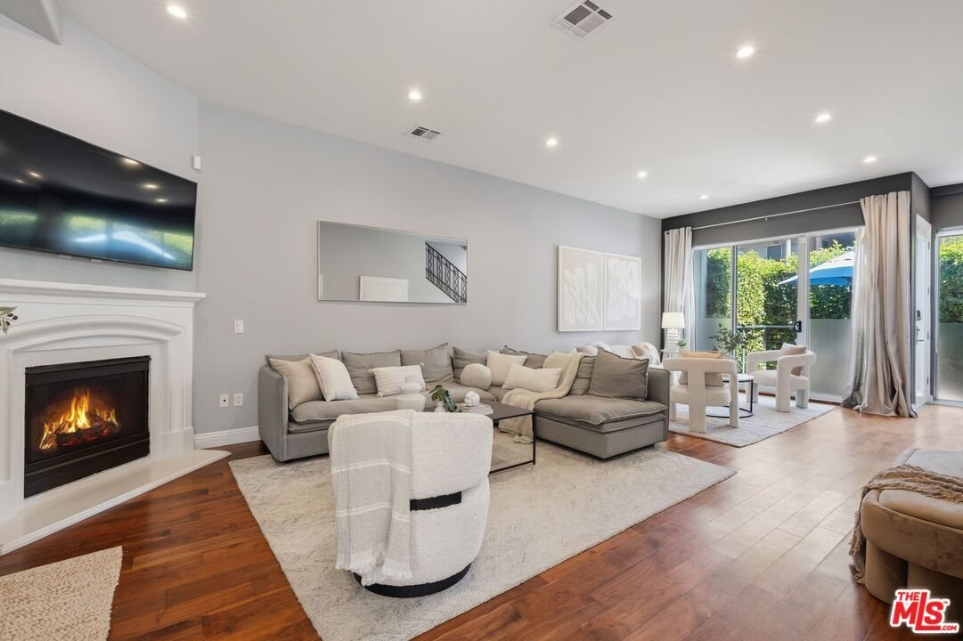 Condo in Los Angeles, California, United States 1 - 18520576