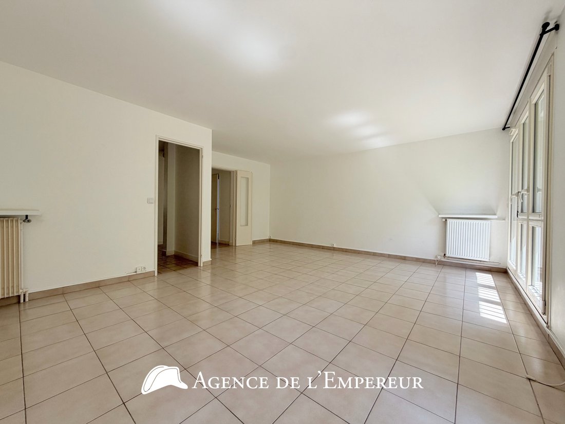 Apartment in Centre Ville, Rueil-Malmaison, France 4 - 18520329
