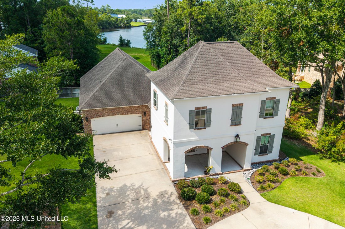 House in Biloxi, Mississippi, United States 1 - 18511121