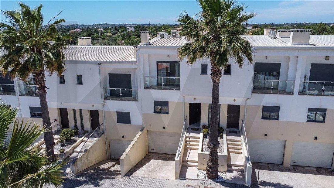 Townhouse in Ferreiras, Algarve, Portugal 2 - 18515362