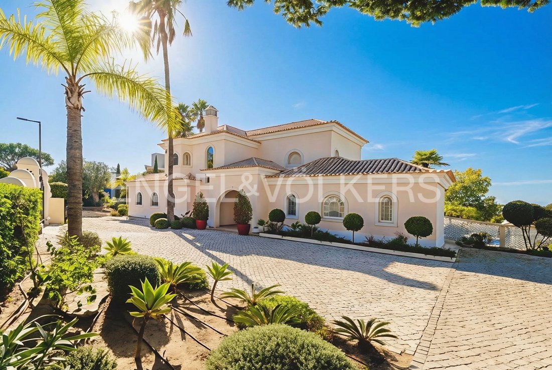 Villa in Vale do Lobo, Almancil, Portugal 1 - 17382238