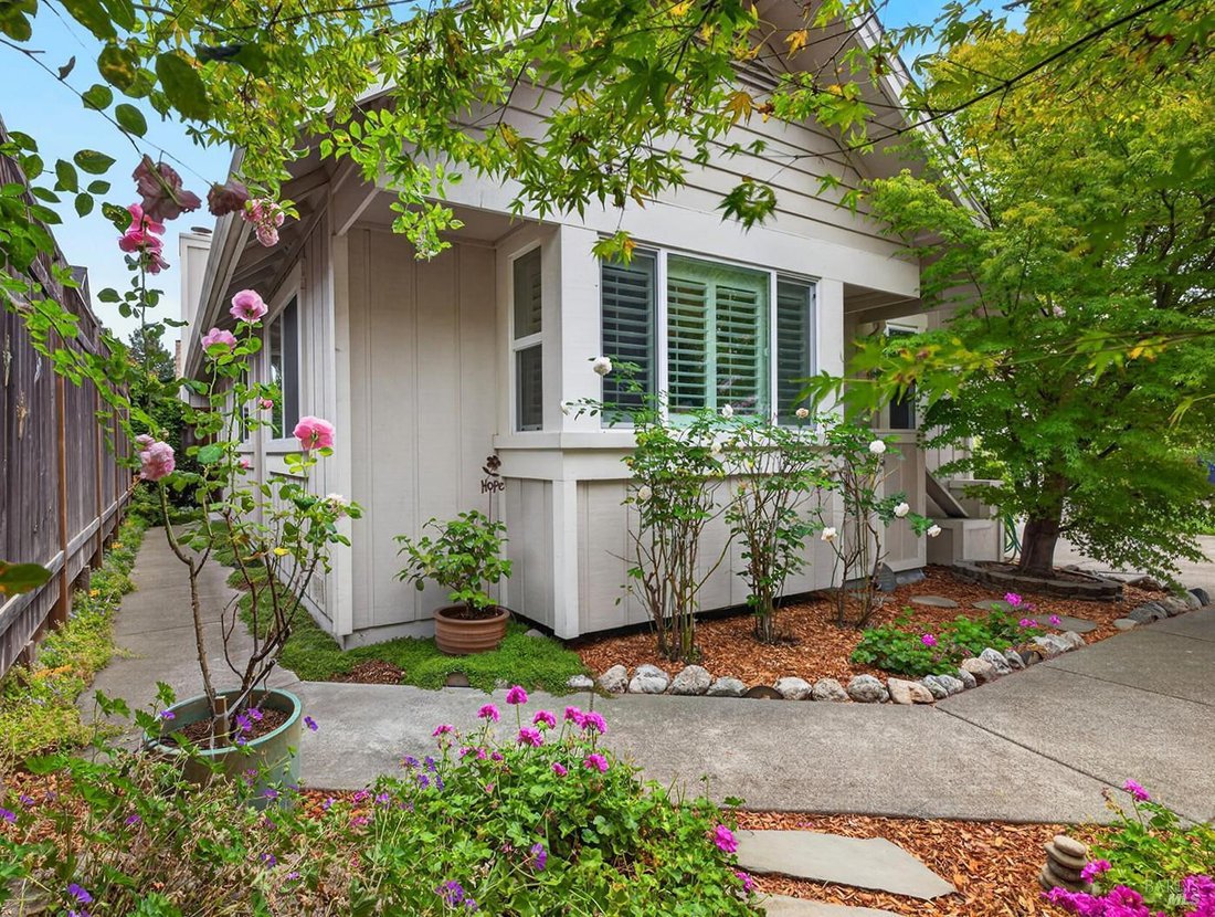 House in Petaluma, California, United States 1 - 18513779