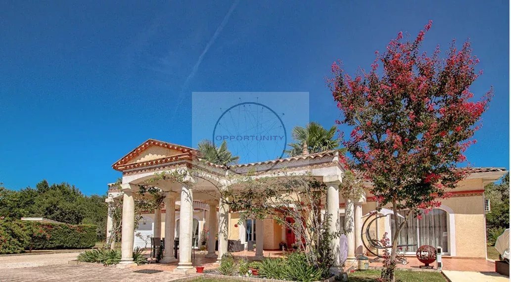 House in France 2 - 18509808