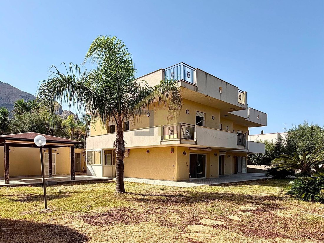 Villa in Terrasini, Sicily, Italy 1 - 17143557