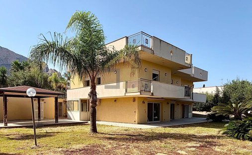 Villa in Terrasini, Sicily, Italy 1