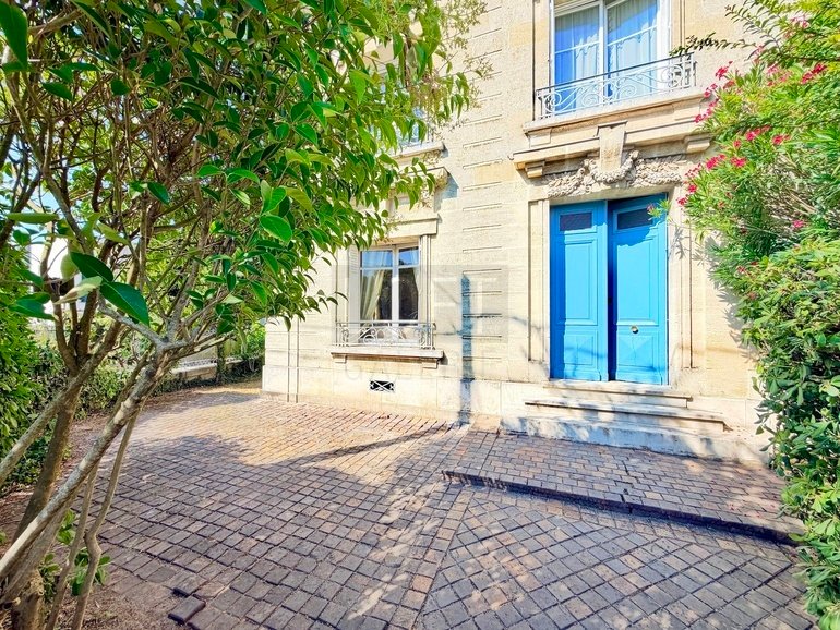 House in Caudéran-Barrière Judaïque, Bordeaux, France 1 - 18518869