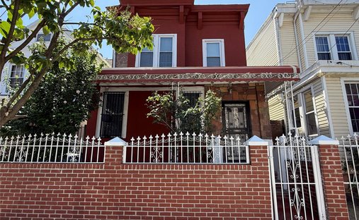 House in New York, New York, United States 1
