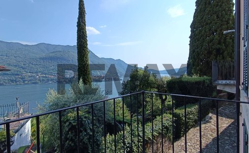 House in Carate Urio, Lombardy, Italy 1