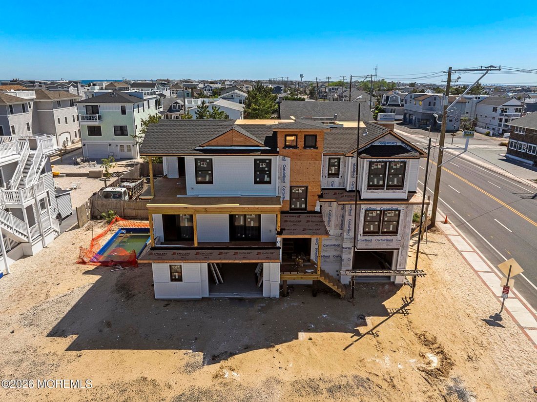 House in Ship Bottom, New Jersey, United States 2 - 18508424