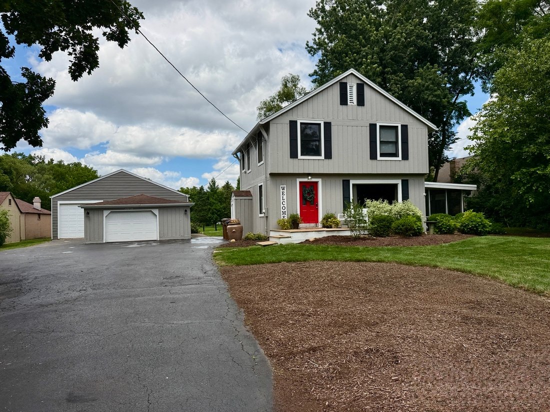 House in Willow Springs, Illinois, United States 2 - 18499481