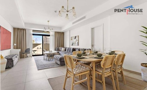 Apartment in Umm Suqeim, Dubai, United Arab Emirates 1