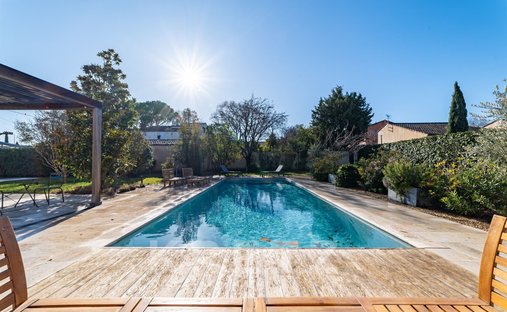House in Saint-Rémy-de-Provence, Provence-Alpes-Côte d'Azur, France 1