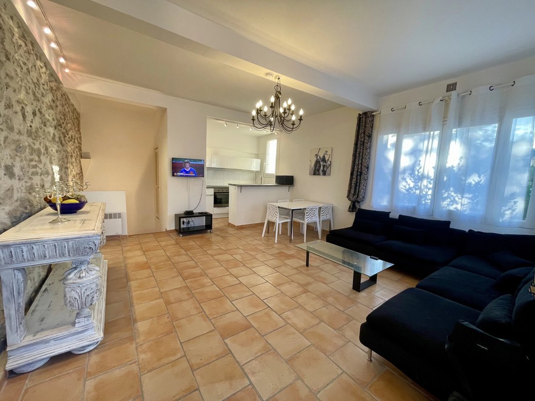 House in Antibes, Provence-Alpes-Côte d'Azur, France 5 - 18508206