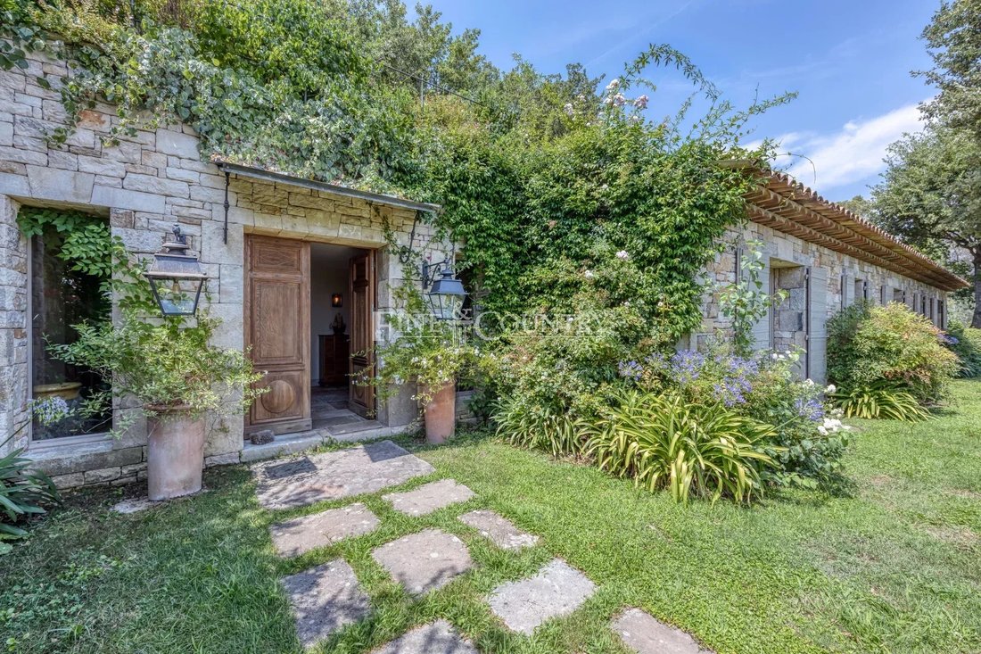 Estate in Fayence, Provence-Alpes-Côte d'Azur, France 3 - 18513555