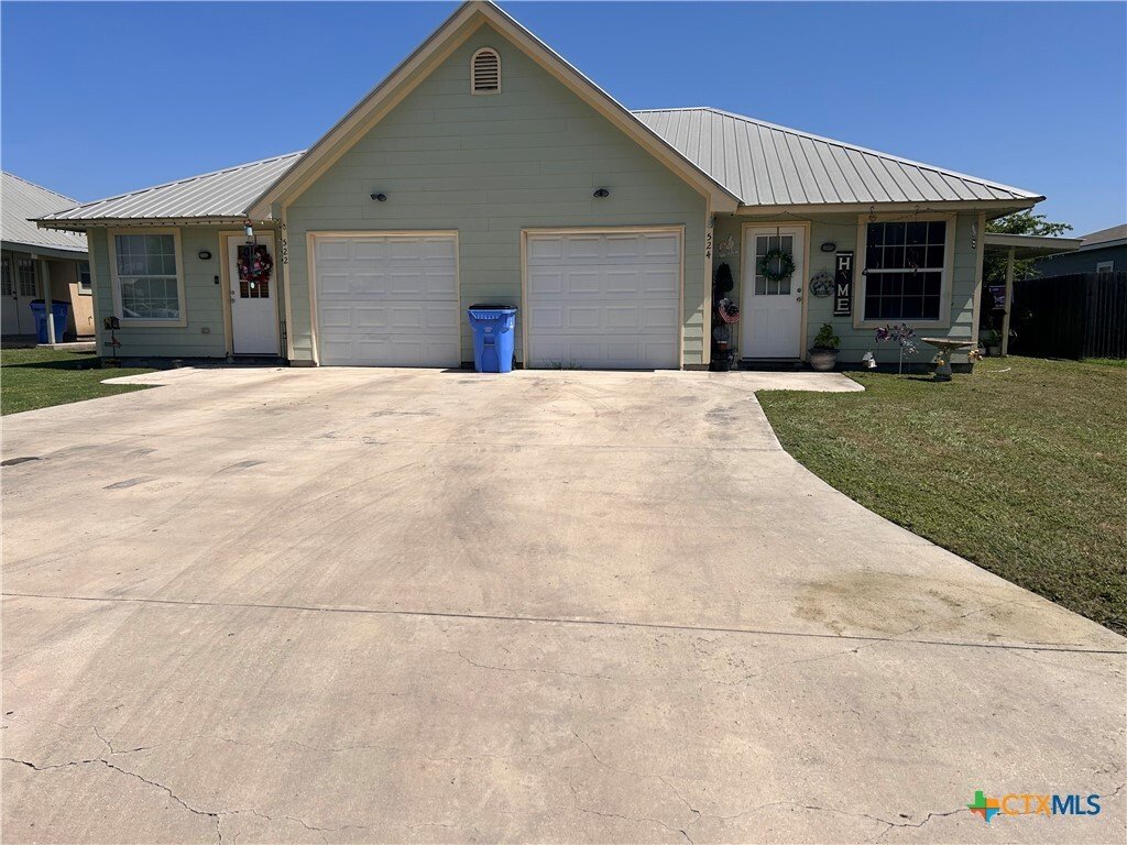House in Seguin, Texas, United States 2 - 18511177