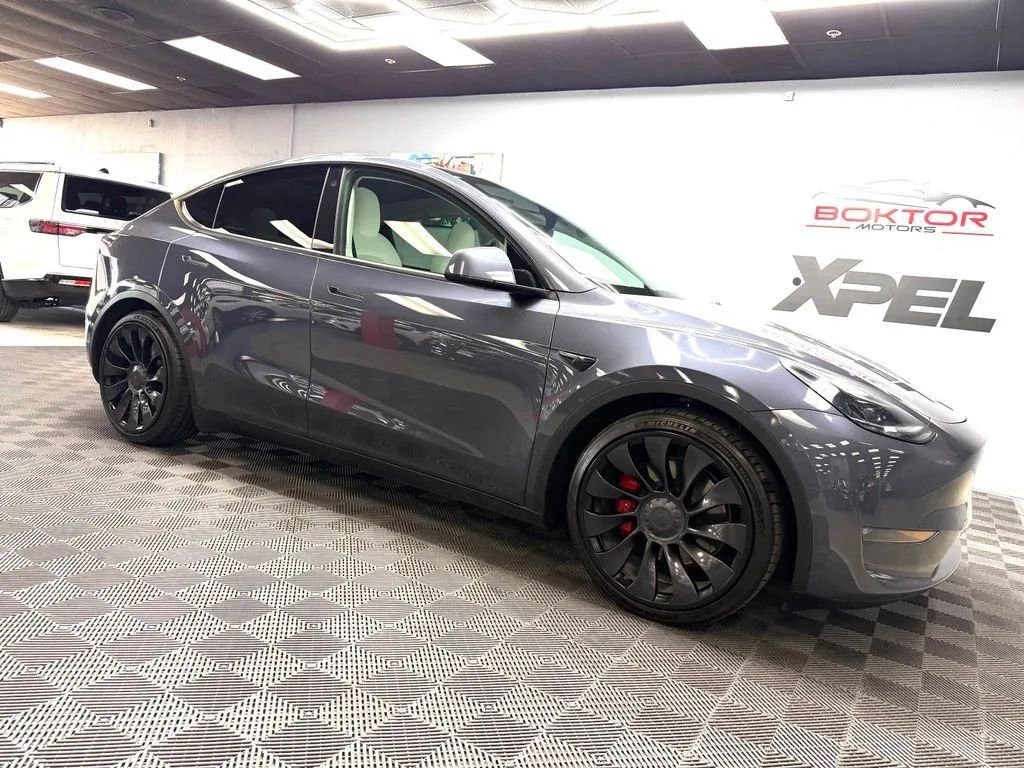 Suv in Las Vegas, NV, United States 2 - 18517913