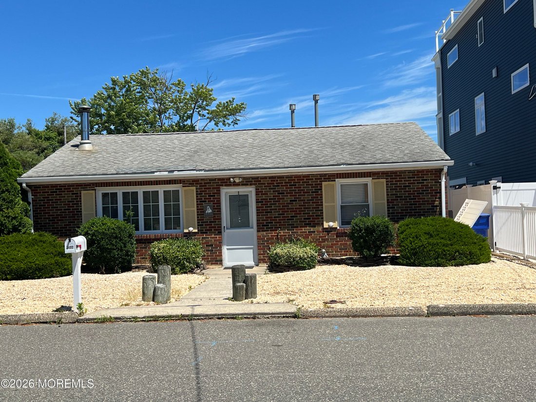 House in Toms River, New Jersey, United States 1 - 18508419