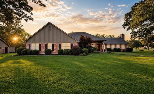 House in Sulphur Springs, Texas, United States 1