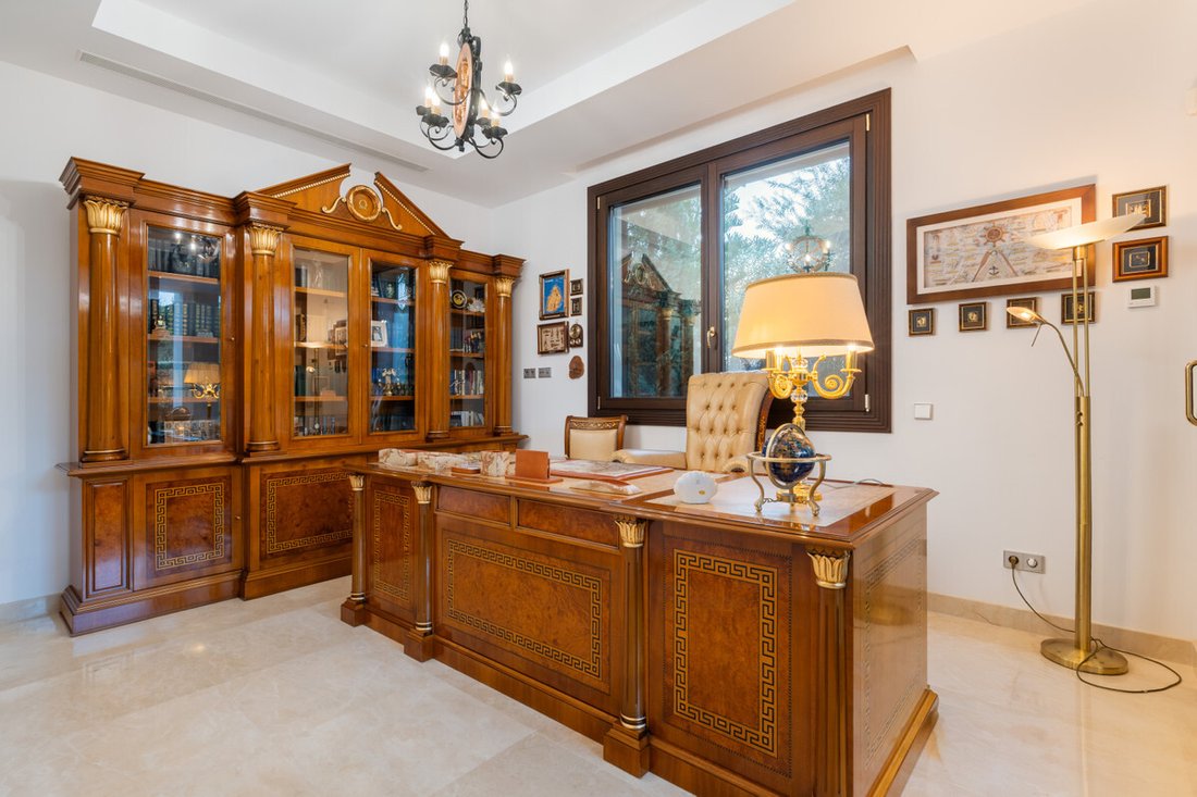 Villa in Guadalmina Baja, San Pedro de Alcantara, Spain 5 - 18516574