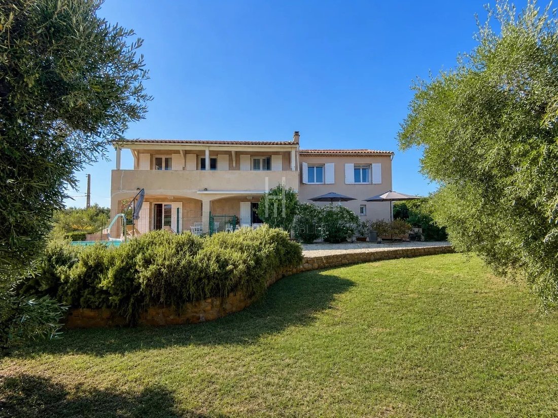 Villa in Aureille, Provence-Alpes-Côte d'Azur, France 2 - 18509806